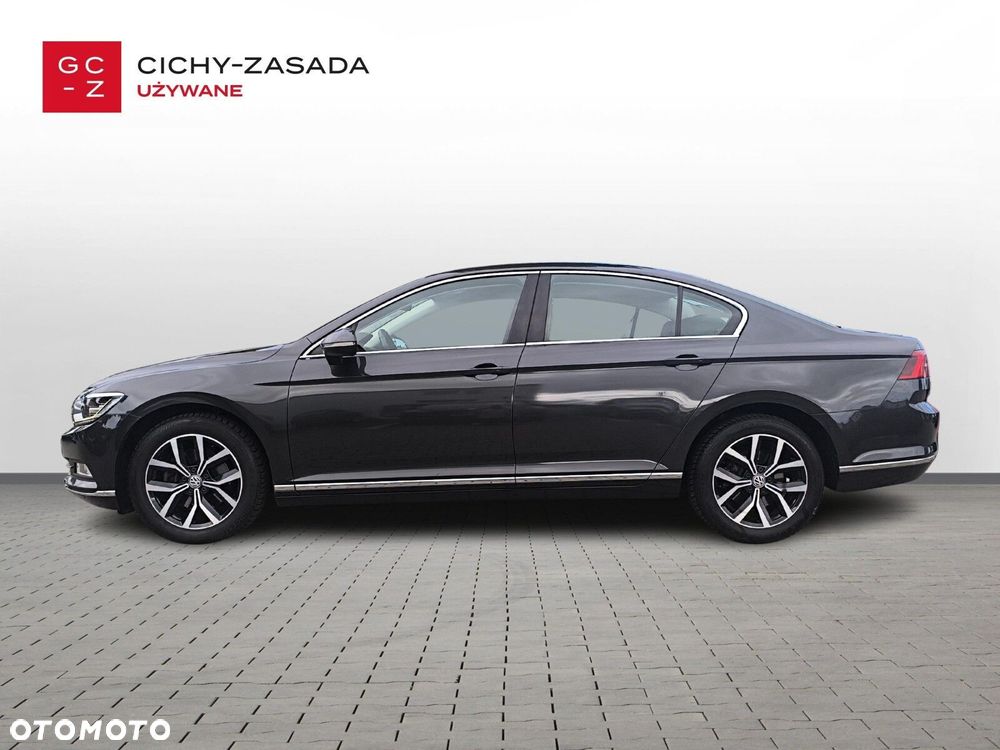 Volkswagen Passat - 2