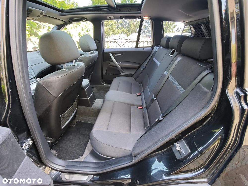 BMW X3 2.0i - 32