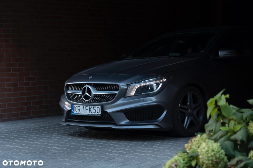 Mercedes-Benz CLA 200 7G-DCT AMG Line - 9