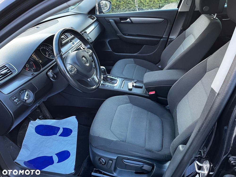 Volkswagen Passat 2.0 TDI Comfortline DSG - 10