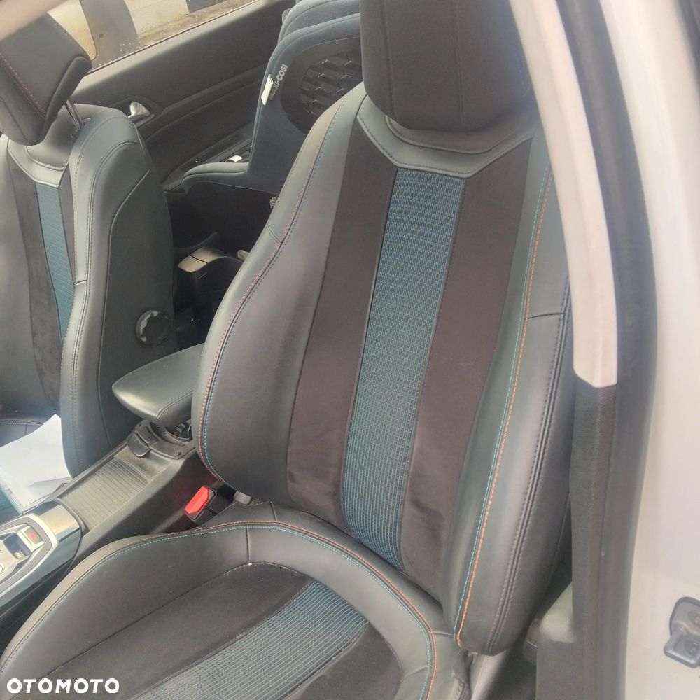 Peugeot 308 PureTech 130 GPF EAT8 Stop & Start Tech Edition - 14