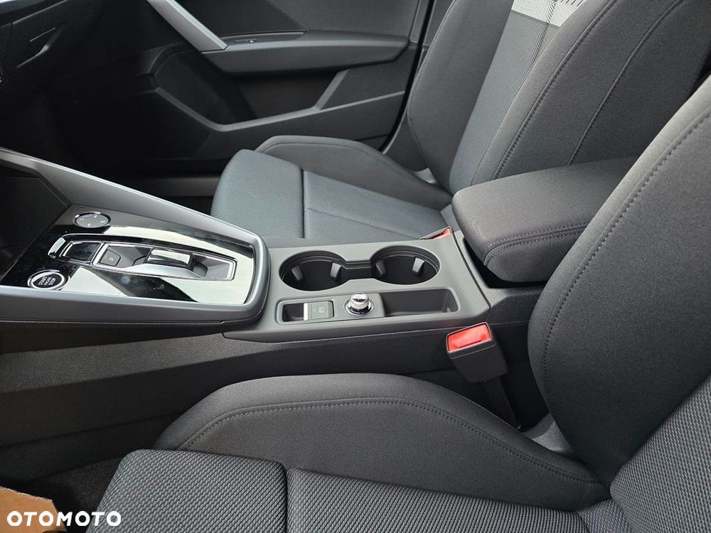 Audi A3 Limousine TFSI mHEV 110 kW Advanced S tronic - 10