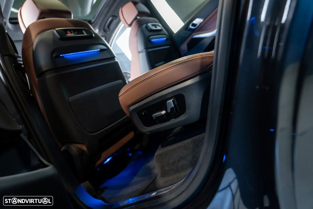 BMW X7 40 d xDrive Pack M - 43