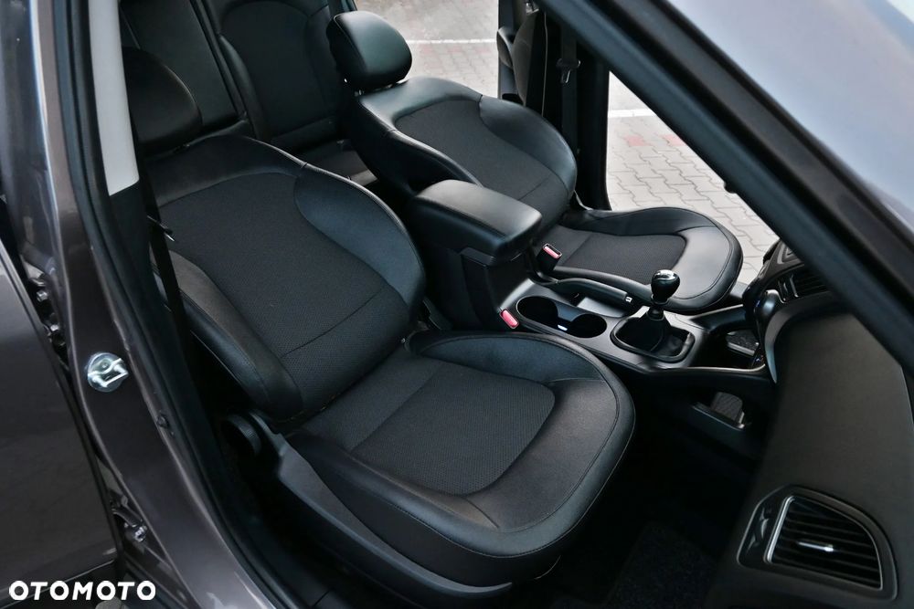 Hyundai ix35 2.0 CRDi Premium 4WD - 29