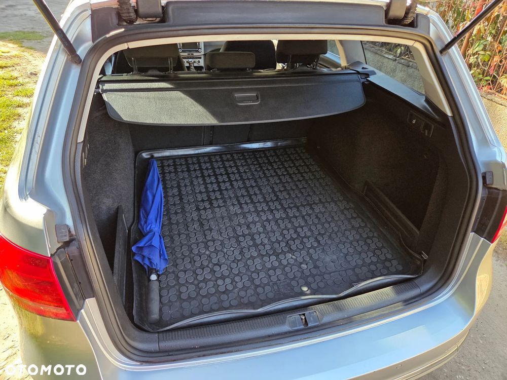 Volkswagen Passat 2.0 TDI Comfortline - 31