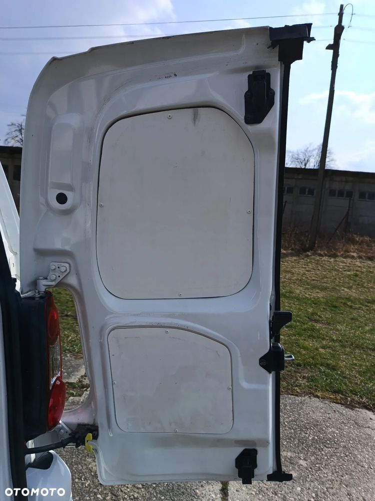 Citroën Berlingo 1.6 diesel Blue HDI 99kM, manual, 2016 rok EURO 6! STAN BARDZO DOBRY, PRZEBIEG GWARANTOWANY! - 23