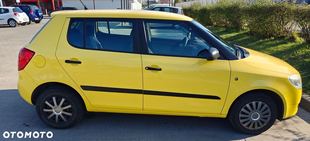Skoda Fabia 1.2 HTP Ambiente - 4