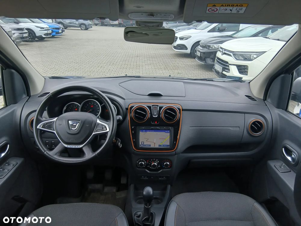 Dacia Lodgy 1.6 SCe Stepway S&S - 16
