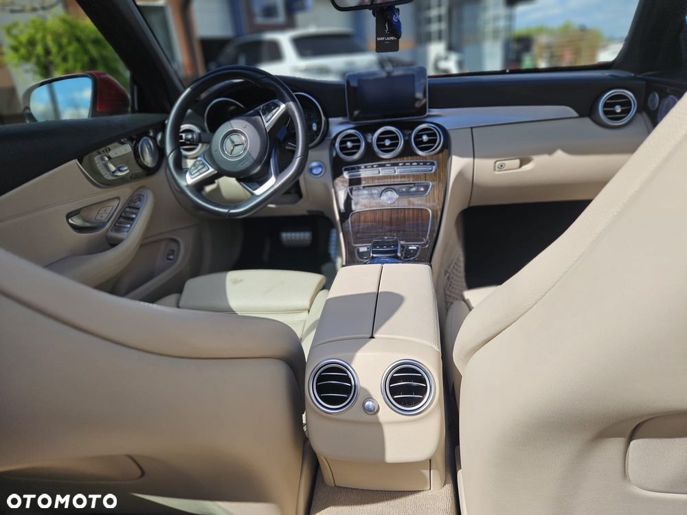 Mercedes-Benz Klasa C 300 9G-TRONIC - 10