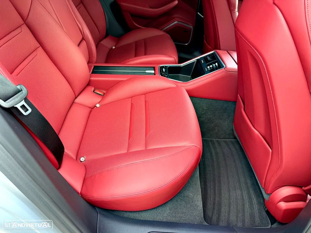 Porsche Panamera 4 E-Hybrid Platinum Edition - 30