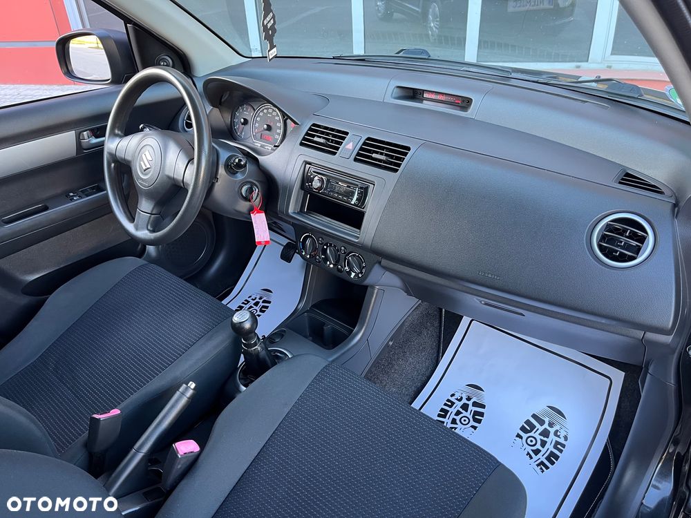 Suzuki Swift 1.3 Comfort+ - 26