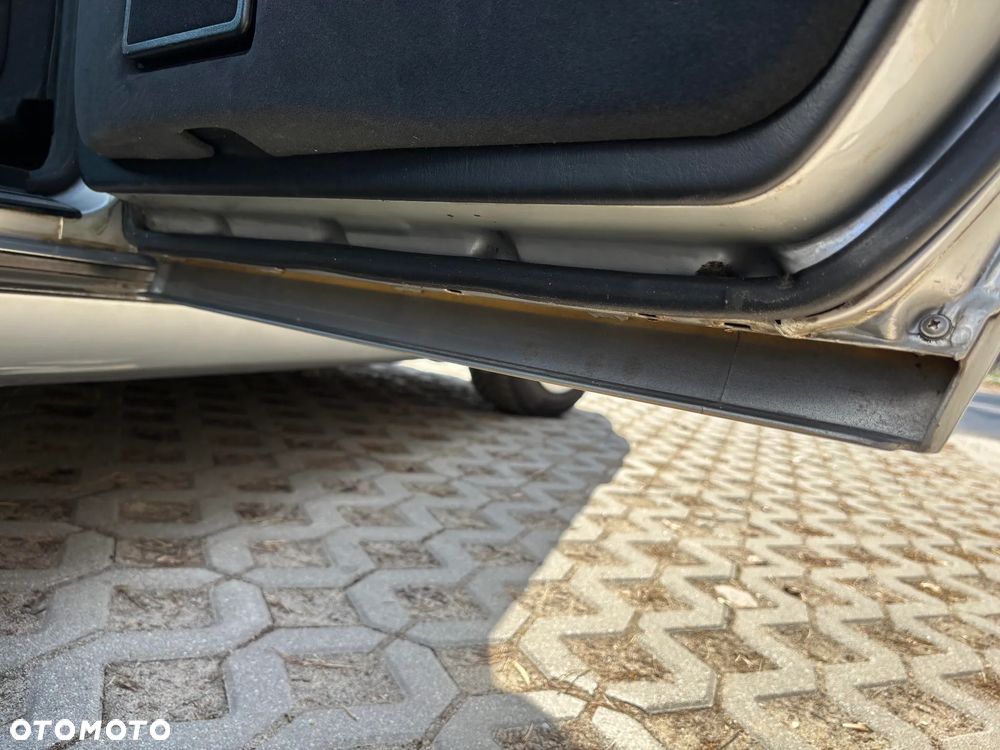 Mercedes-Benz Klasa E - 33