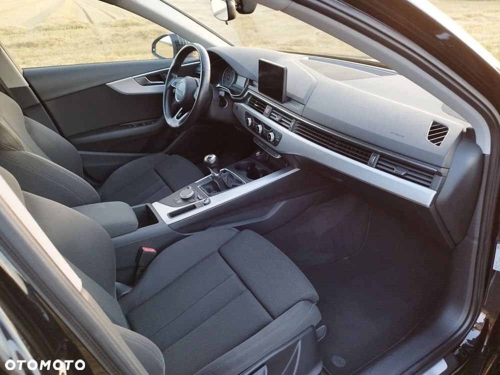 Audi A4 Limousine 2.0 TDI DPF clean diesel Ambiente - 13