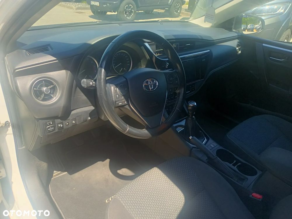 Toyota Corolla 1.6 Prestige - 9