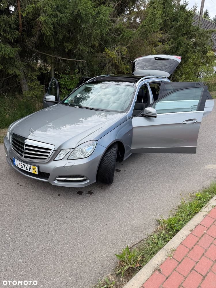 Mercedes-Benz Klasa E 350 CDI DPF 4Matic BlueEFFICIENCY 7G-TRONIC Elegance - 15