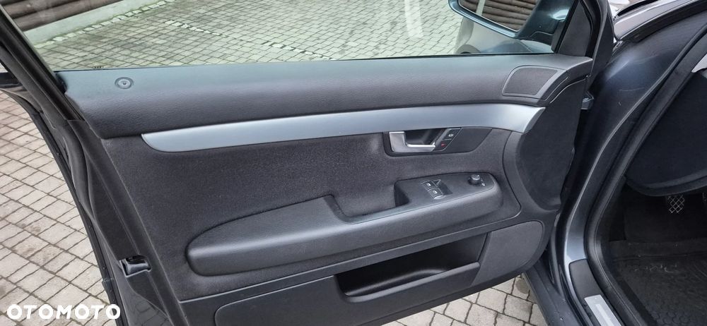 Audi A4 Avant 2.0 TDI DPF - 12