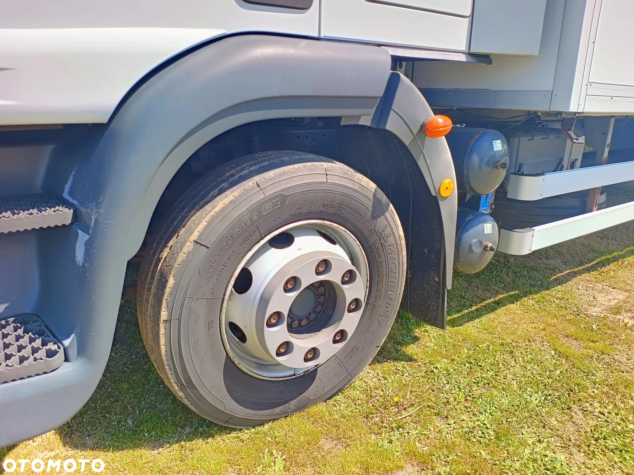 Iveco EUROCARGO ML 120E22 - 11