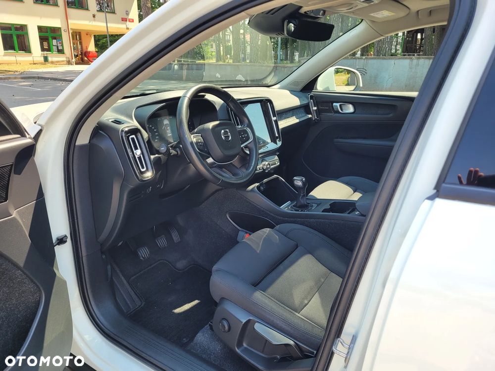 Volvo XC 40 T2 Momentum - 14