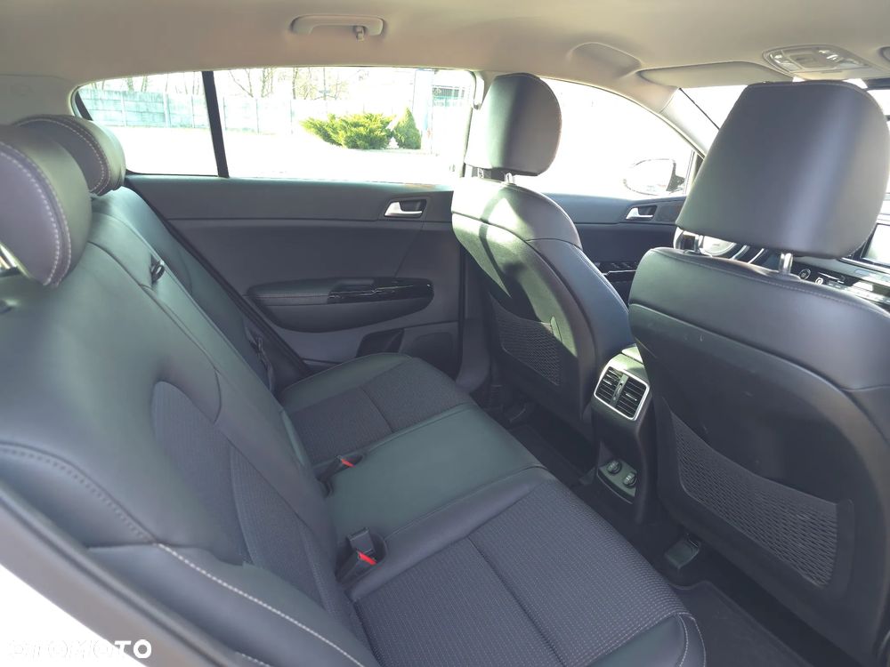 Kia Sportage 1.6 T-GDI Black Edition 2WD DCT - 13