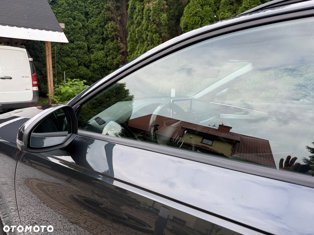 Audi A4 Avant 2.0 TDI Quattro S tronic - 10