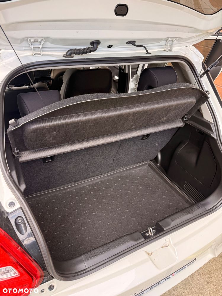 Suzuki Swift 1.2 Dualjet SHVS Premium Plus - 12