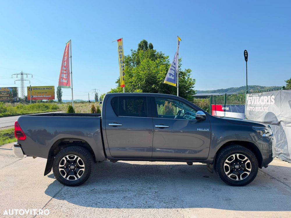 Toyota Hilux 2.8D 204CP 4x4 Double Cab AT Executive - 8