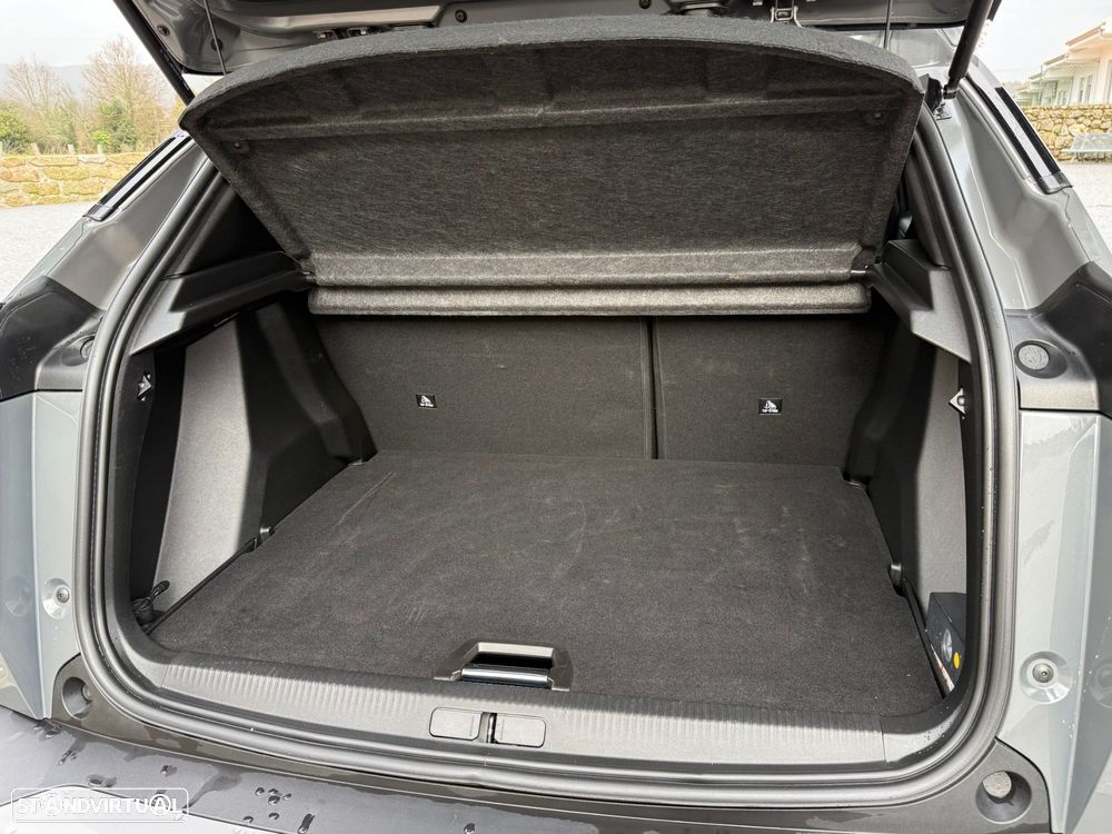 Peugeot 2008 1.2 PureTech Allure Pack - 19