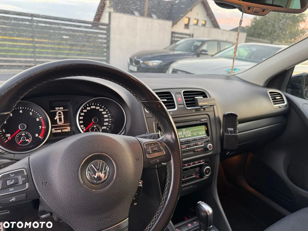 Volkswagen Golf - 10