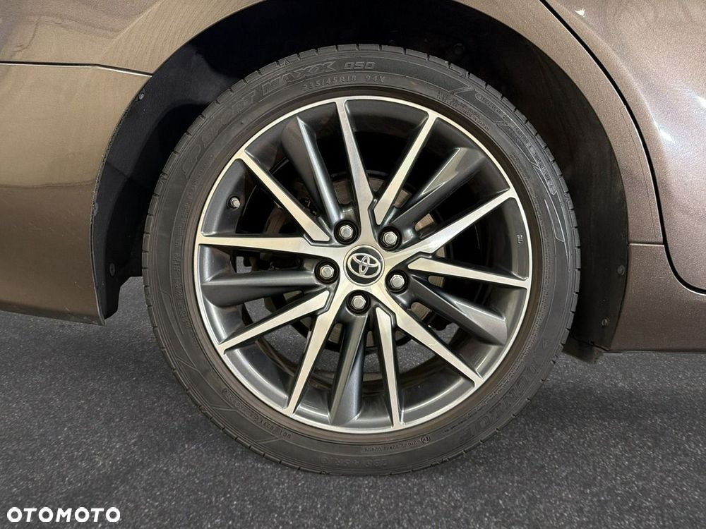 Toyota Camry - 14