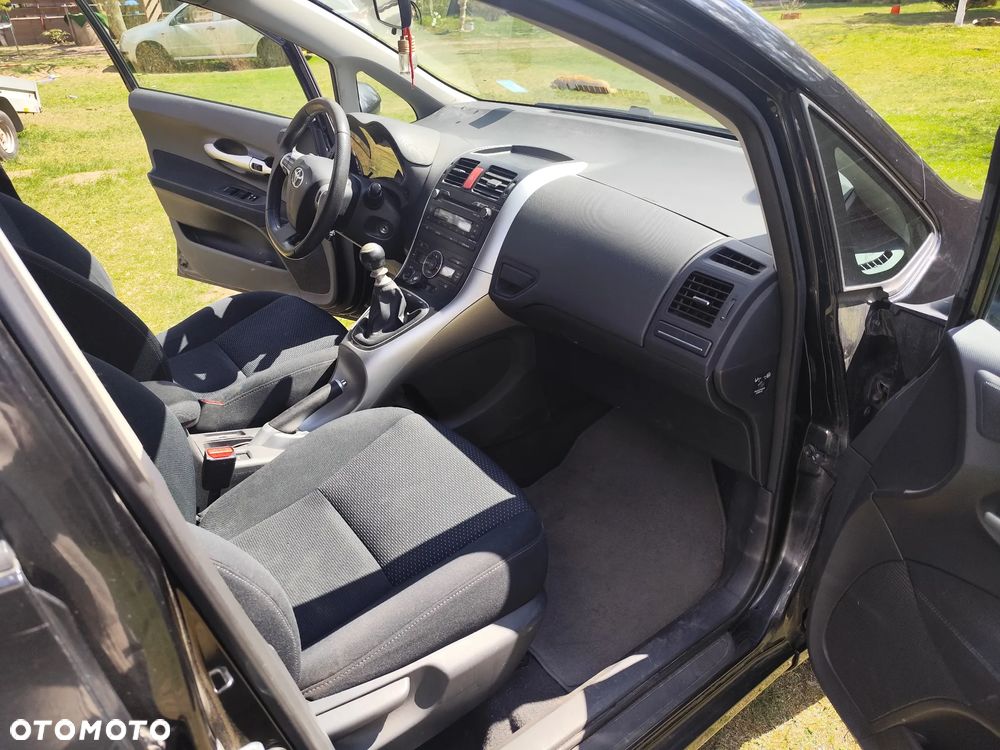 Toyota Auris 2.0 D-4D - 5