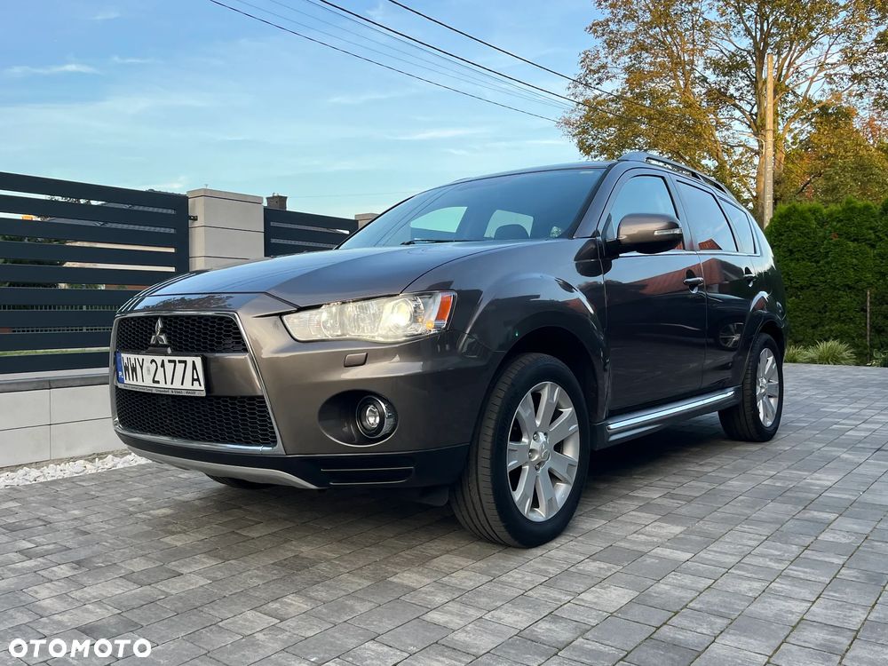 Mitsubishi Outlander 2.0 2WD 35 Jahre - 12