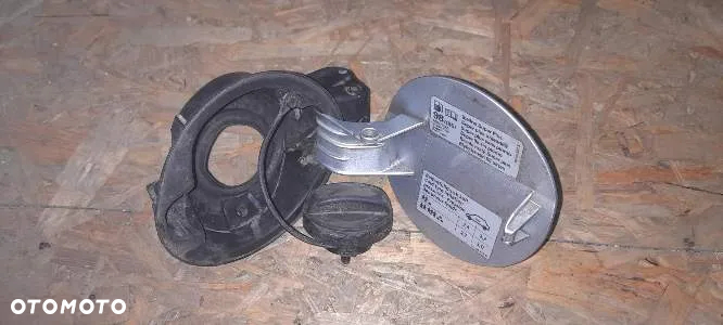 KLAPKA WLEWU PALIWA VW PASSAT B6 - 3