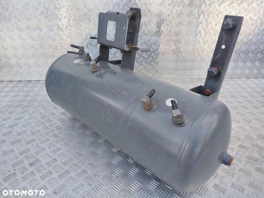 BUTLA ZBIORNIK POWIETRZA DAF XF 106 - 1