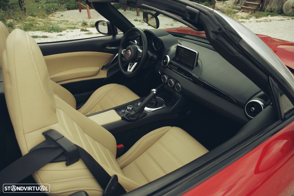 Fiat 124 Spider 1.4 T Multiair Lusso Europa Limited - 20