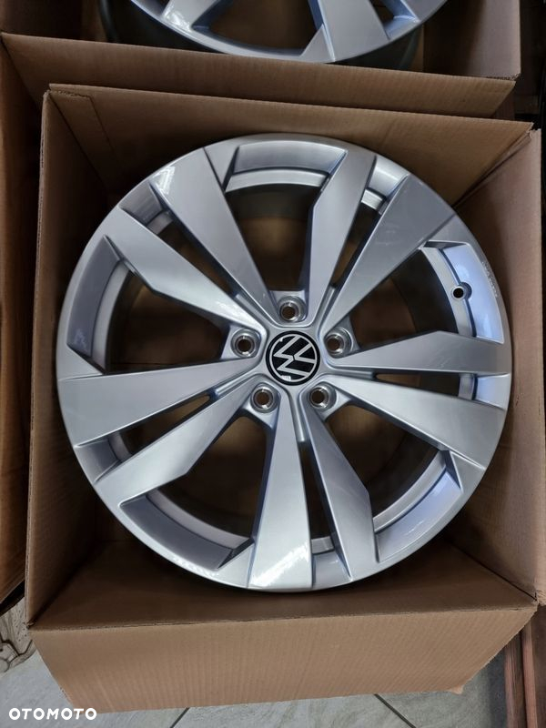 Felga Vw Golf 5/6/7/8 Bora Jetta Touran Vento 18 - 4