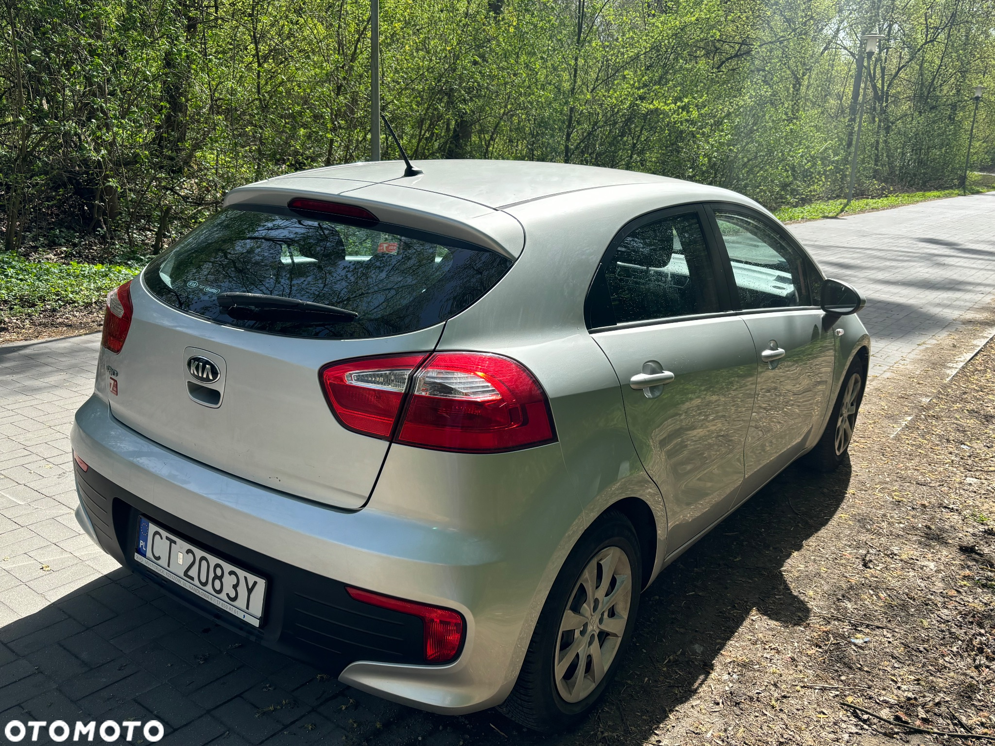 Kia Rio - 4