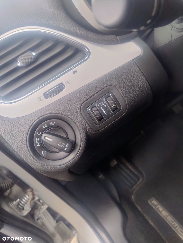 Fiat Freemont 2.0 Multijet Lounge AWD - 23