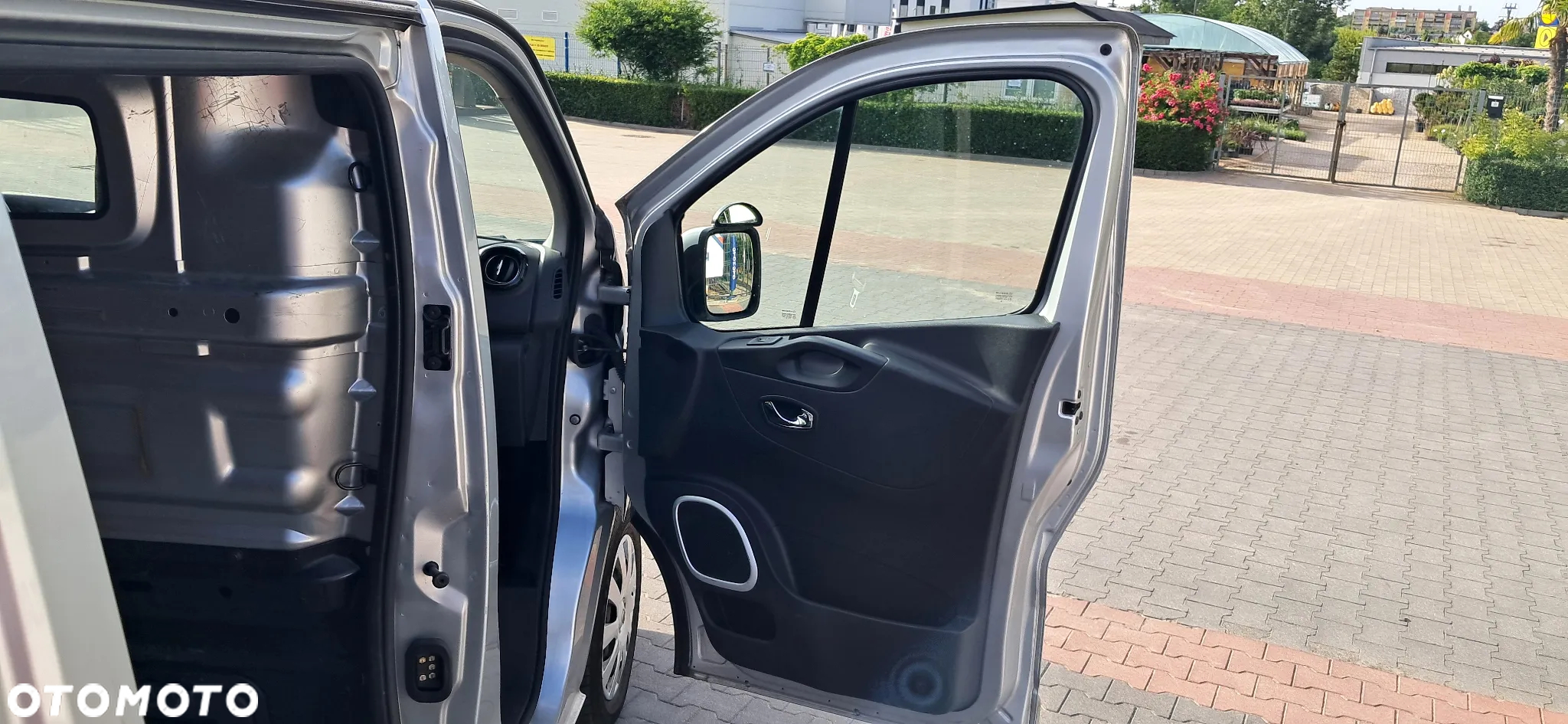 Opel VIVARO - 9