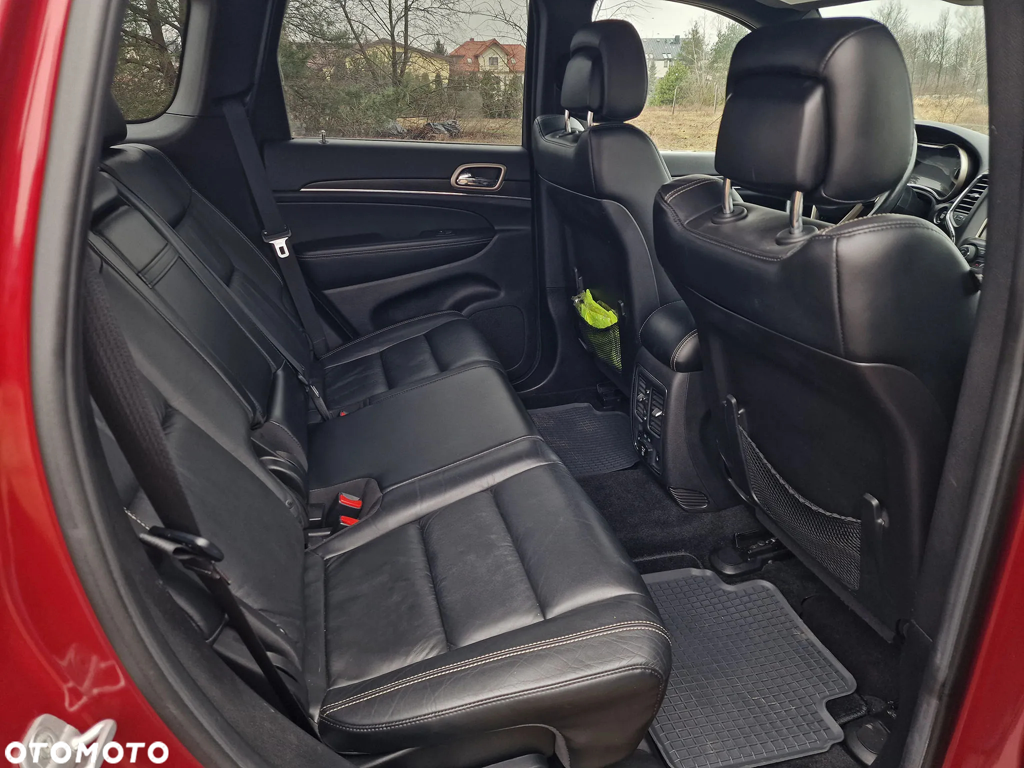 Jeep Grand Cherokee - 14