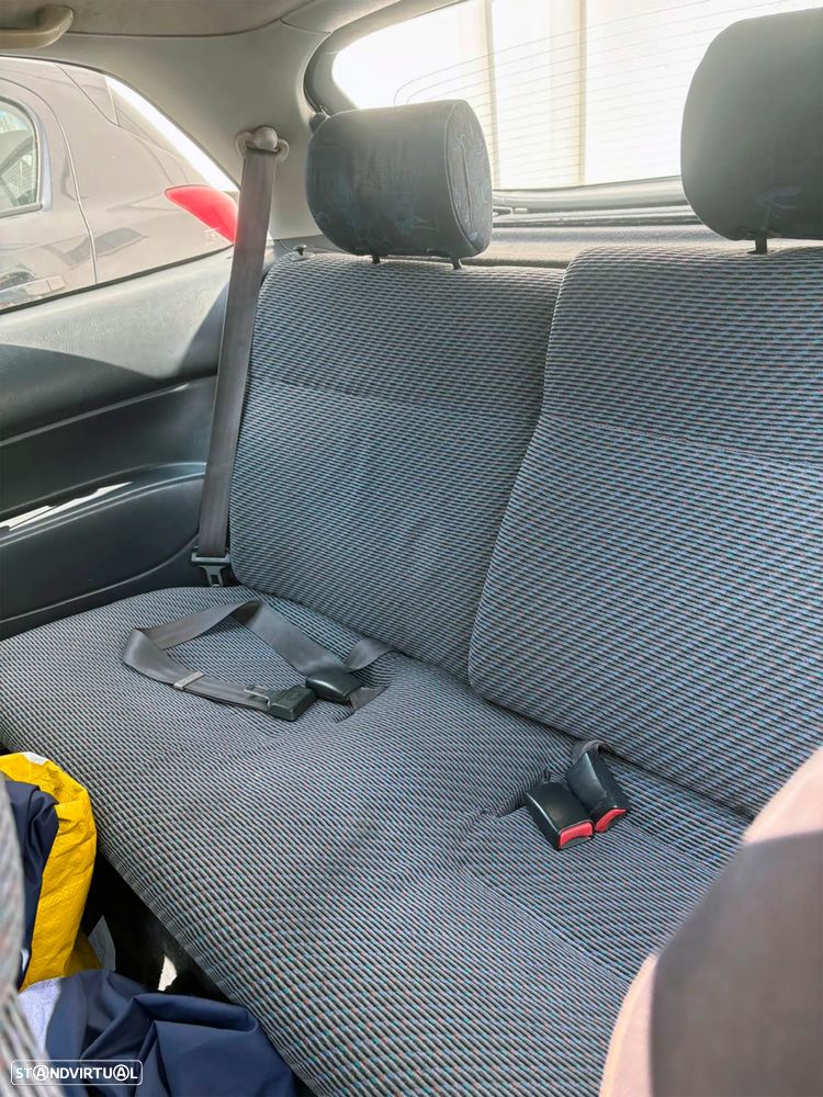 Honda Civic 1.5i LS - 5