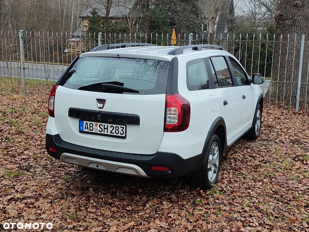Dacia Logan TCe 90 S&S Stepway Celebration - 15
