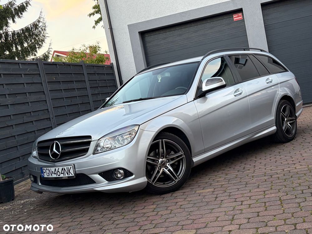 Mercedes-Benz C-Class 2008 photo 2