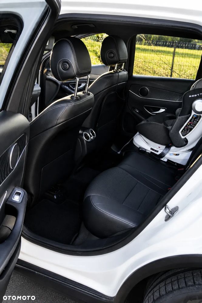 Mercedes-Benz GLC - 13