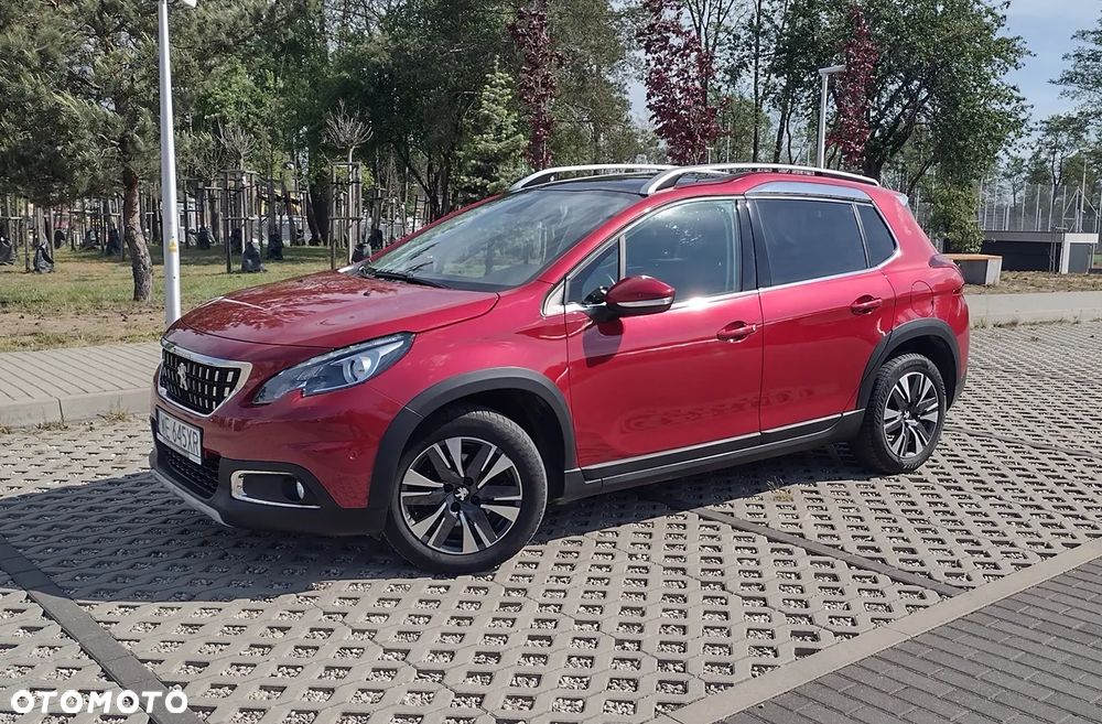 Peugeot 2008 1.2 PureTech Allure S&S EAT8 - 1