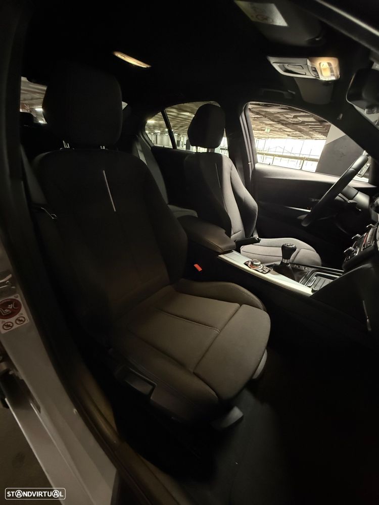 BMW 320 d Line Sport - 6