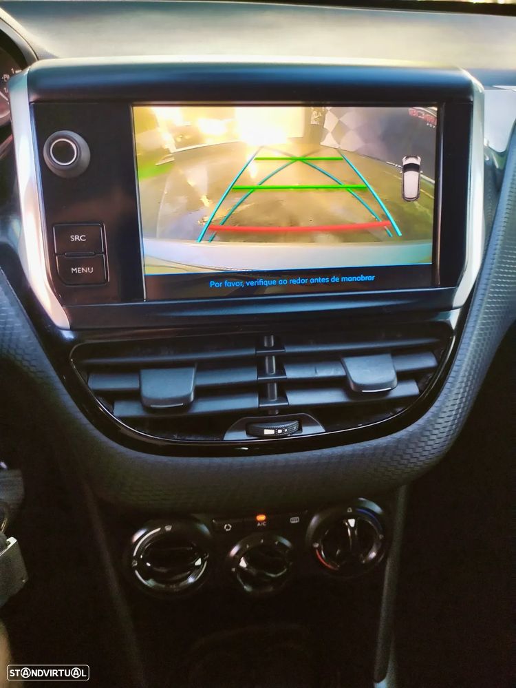 Peugeot 208 1.2 VTi SE Style - 7