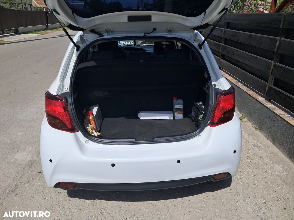 Toyota Yaris 1.3 VVT-i Luna - 10