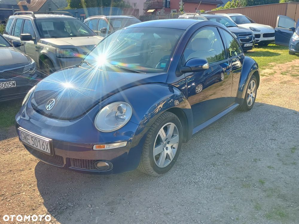 Volkswagen New Beetle - 1