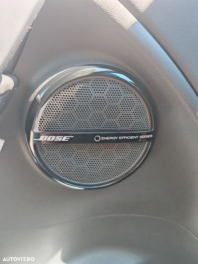 Renault Megane ENERGY dCi 110 Start & Stop Bose Edition - 8