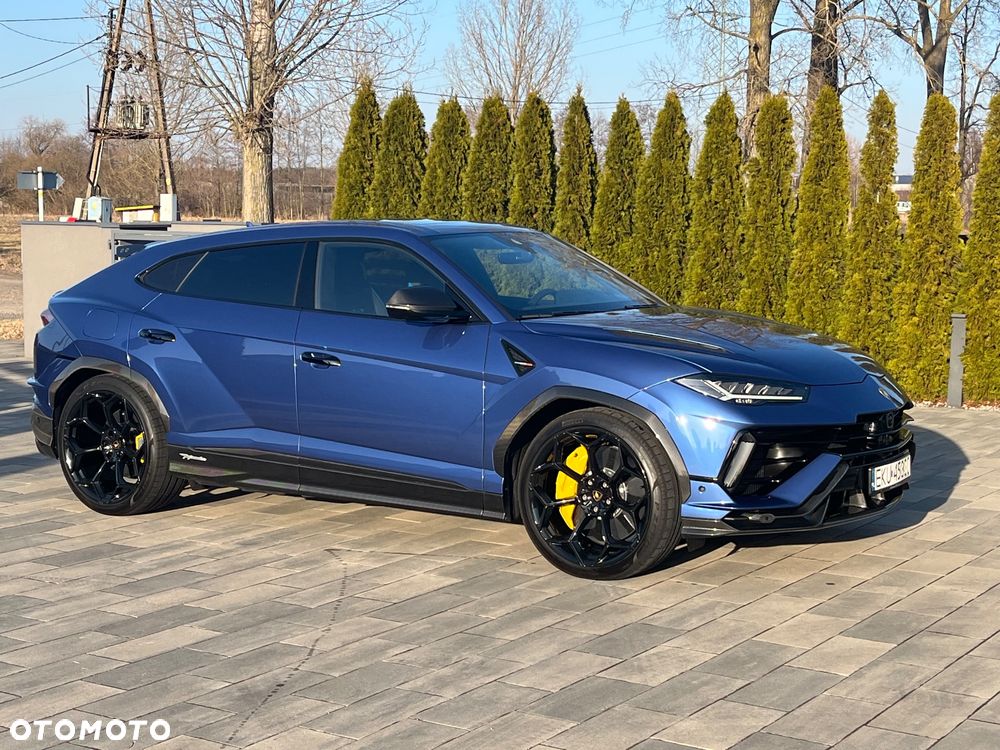Lamborghini Urus - 1